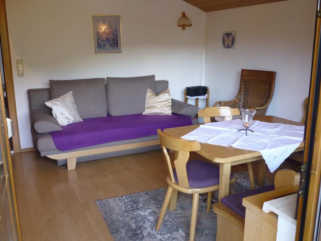Haus Michaeler Apartamento Obsteig Habitación foto